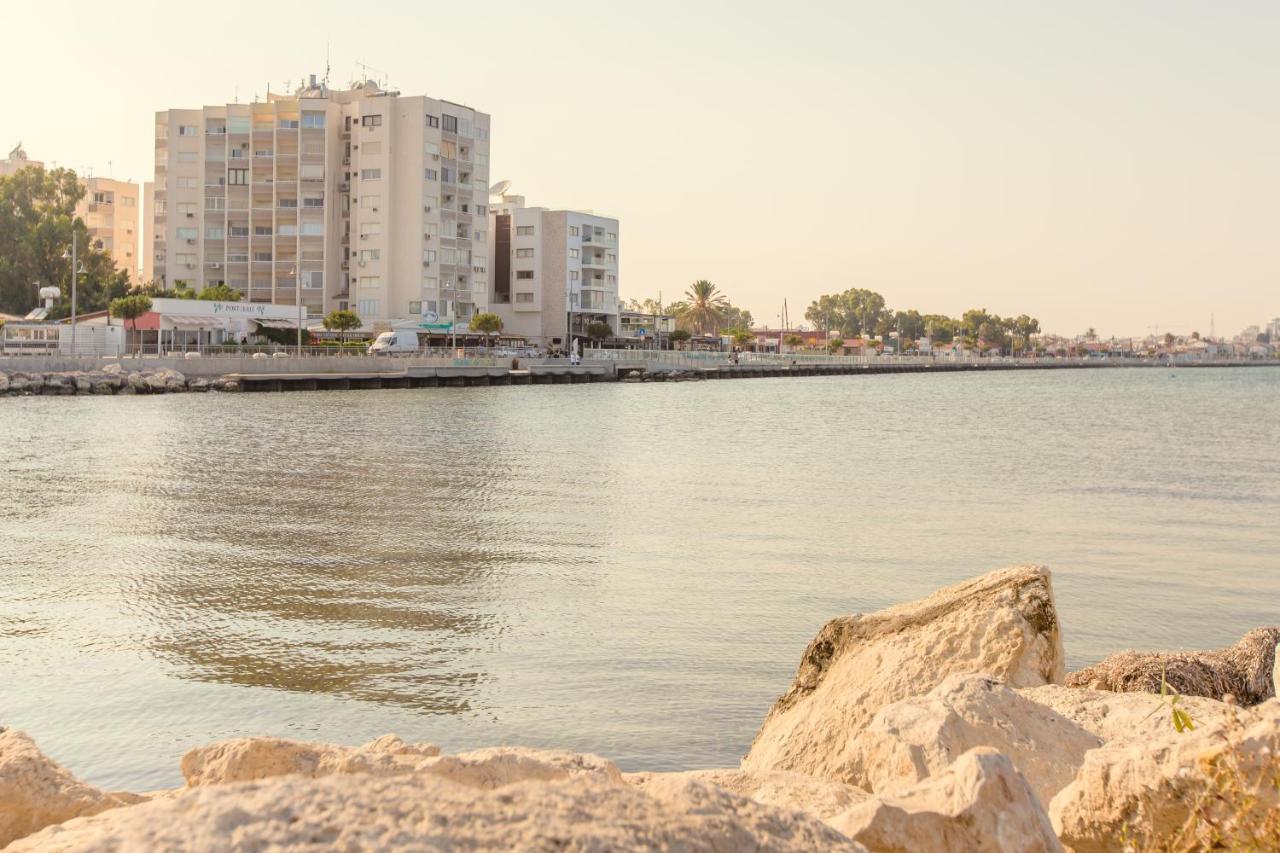 Furnished Seafront Studio Larnaca Exterior foto